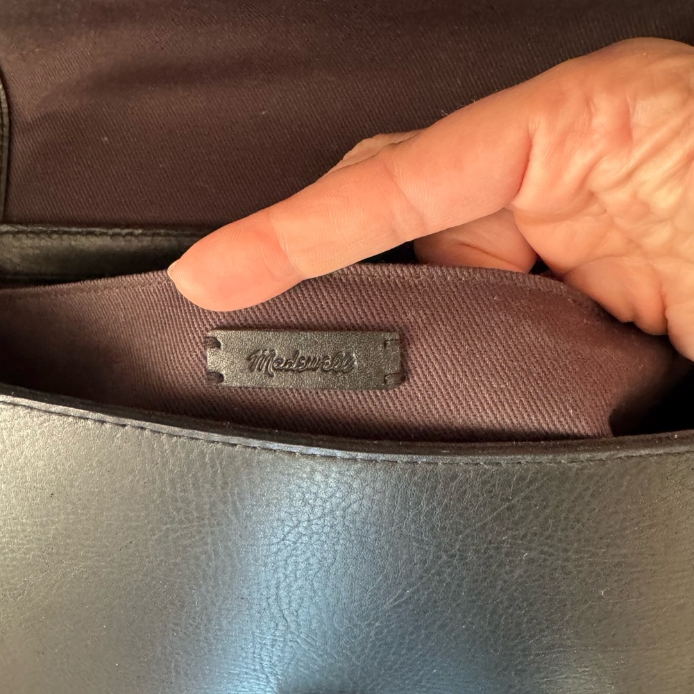 Madewell Black Leather Crossbody Bag with 2 adjustable straps - Picture 6 of 6